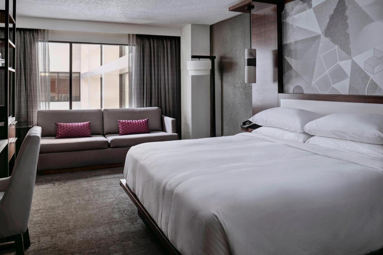 Marriott East Lansing At University Place Exterior photo