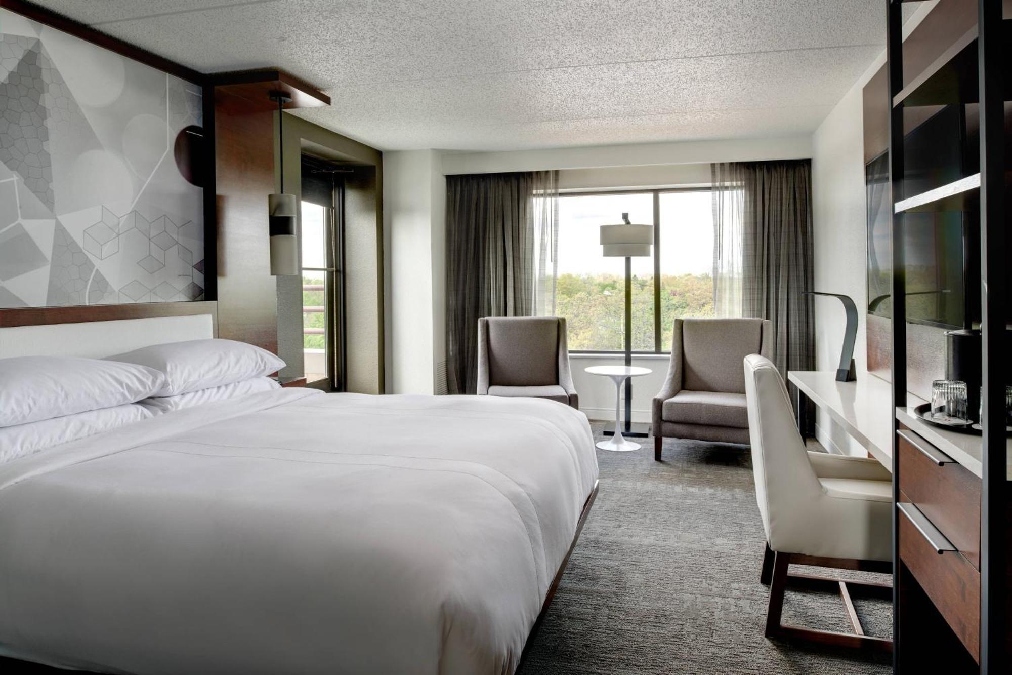 Marriott East Lansing At University Place Exterior photo
